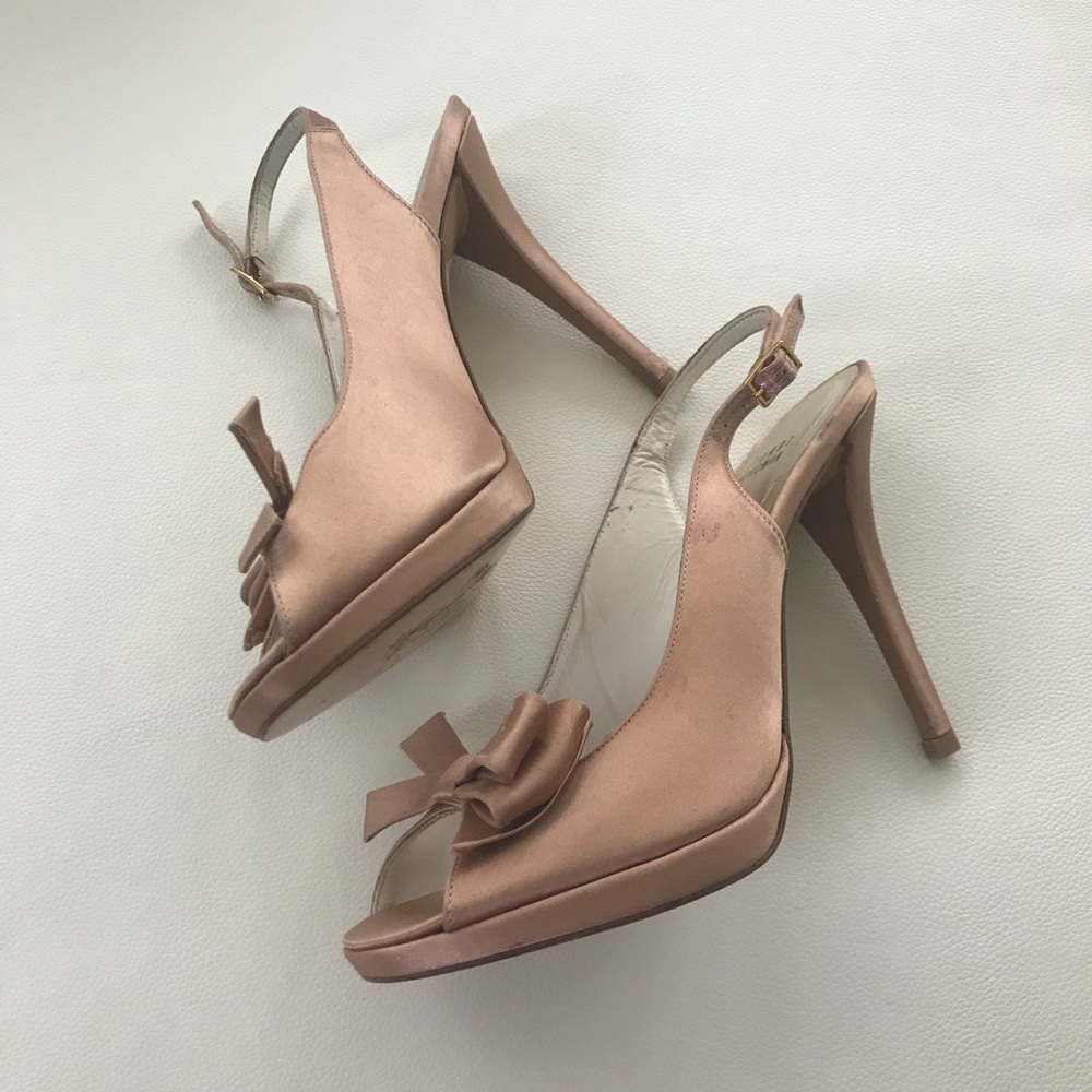 Stuart Weitzman Soft Pink Satin Bow Open-Toe Heels Size [8]